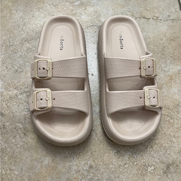 Shoes - Women’s slides